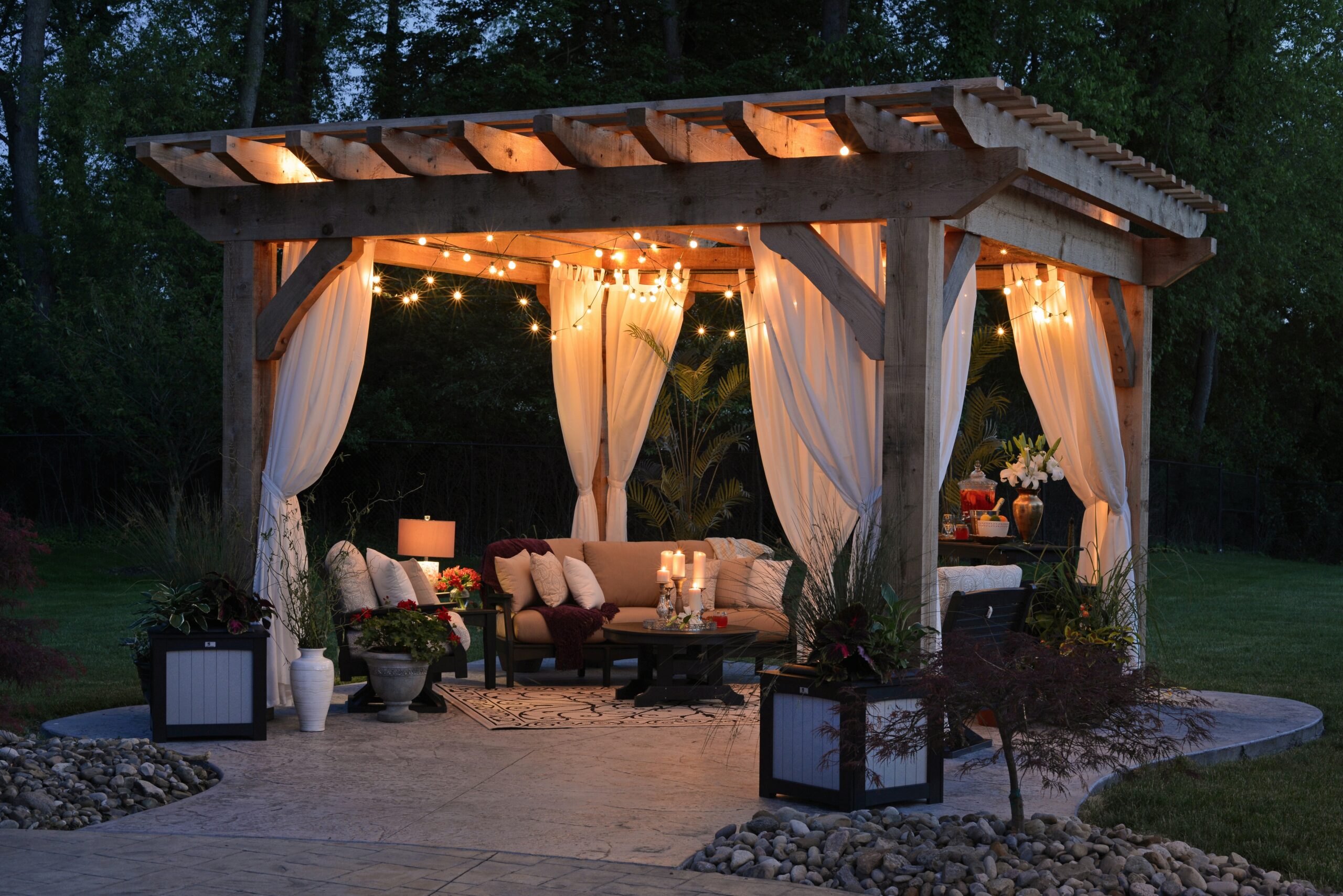 Revamp Your Outdoor Living Experience for a Stunning and Functional Backyard Sanctuary